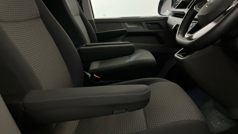 Volkswagen Transporter T30 Swb Diesel 2.0 TDI 150 Highline Kombi Van